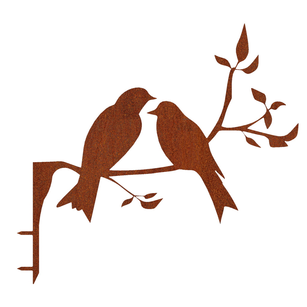 Baumstecker "Vögel auf Ast" aus Cortenstahl, zwei Vögel auf einem Ast sitzend, filigrane Gestaltung, Maße 40 x 40,8 cm, verleiht dem Garten eine natürliche und rustikale Atmosphäre.