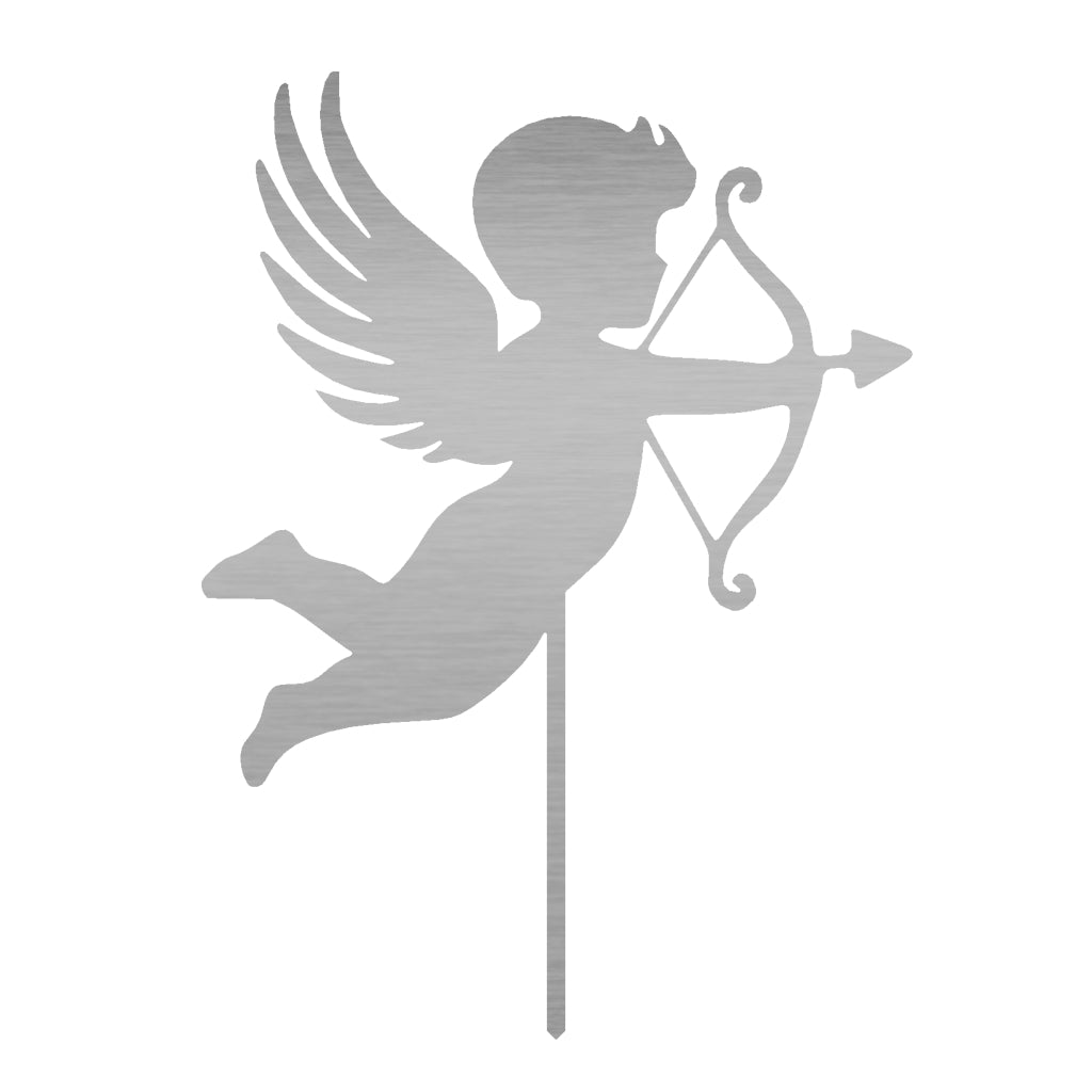 Gartenstecker Amor aus Edelstahl, dargestellt als Liebesbote mit Bogen und Pfeil, verleiht Ihrem Garten eine romantische Atmosphäre. Perfekt für eine stilvolle Gartendekoration und als Symbol der Liebe. Edelstahl betont feine Details und sorgt für eleganten Look. Maße: 57,5 x 42,3 cm, Materialstärke: 2 mm. Erhältlich auch in Cortenstahl mit Edelrost-Optik.