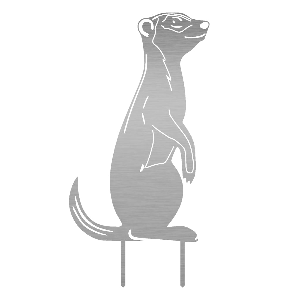 Gartenstecker ErdmĂ€nnchen aus Metall, aufrecht stehend mit wachsamem Blick. Stilisierte Darstellung mit klaren Linien fĂŒr Gartendekoration. Ideal fĂŒr naturnahe Gartengestaltung und als charmanter Blickfang im Aussenbereich.