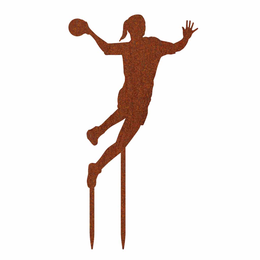 Gartenstecker Handballerin aus Cortenstahl mit Edelrost-Patina, Stabo, Eleganz und Bewegung im Handballspiel, wetterfest und langlebig.