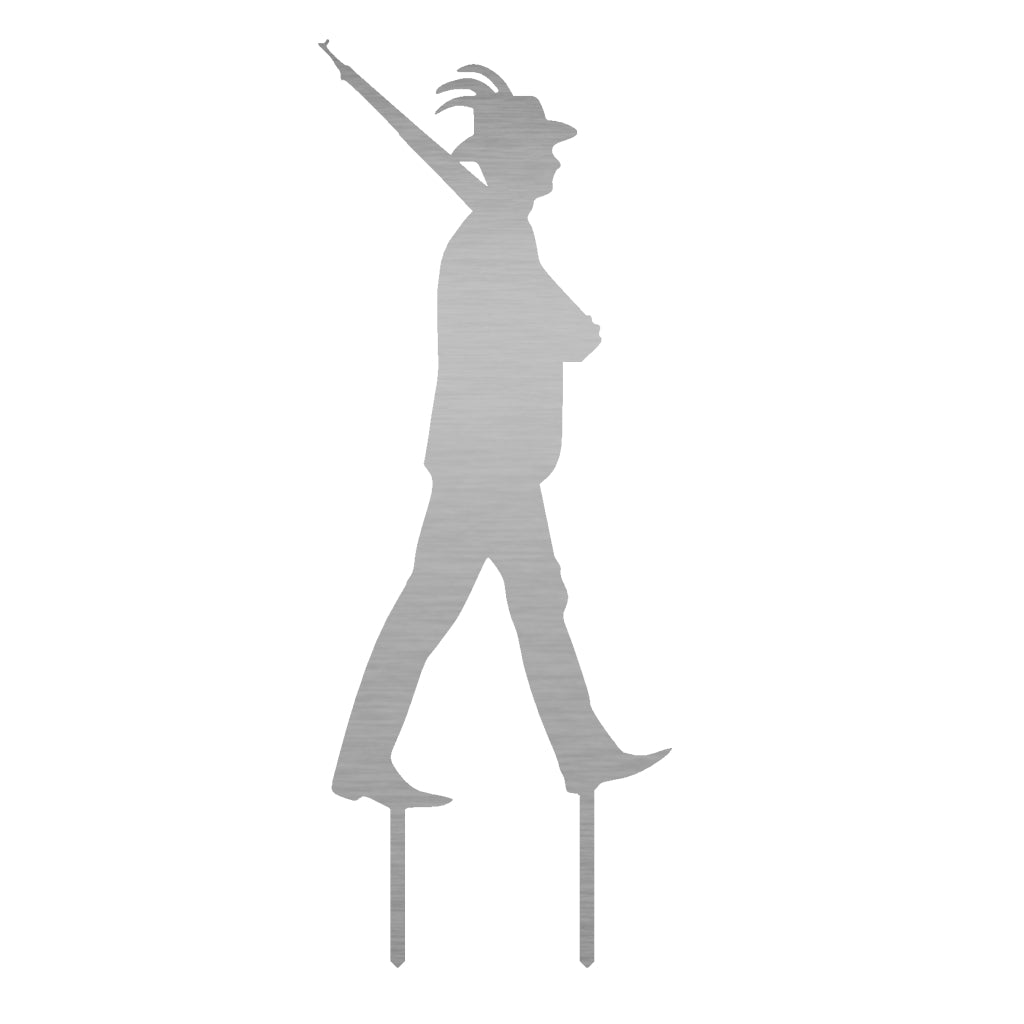 Gartenstecker Schützenbruder Schützenfest aus Edelstahl, traditionelle Figur eines Schützen in gehender Pose mit Gewehr über der Schulter, erhältlich bei beispielshop.de.