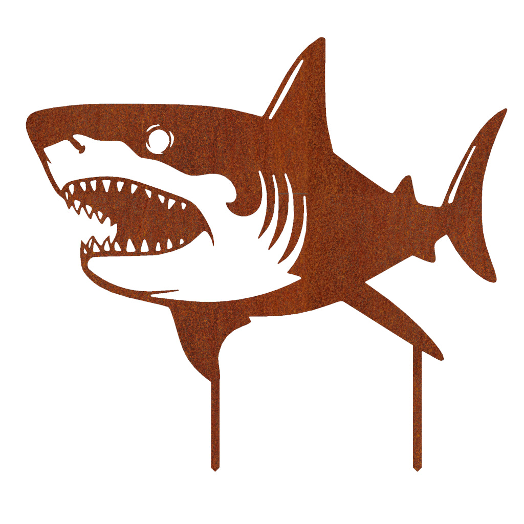 Gartenstecker Weißer Hai aus Cortenstahl mit rustikaler Patina und markanten Konturen, beeindruckendes Dekorationselement für den Garten. Maße 49 x 54,3 cm.
