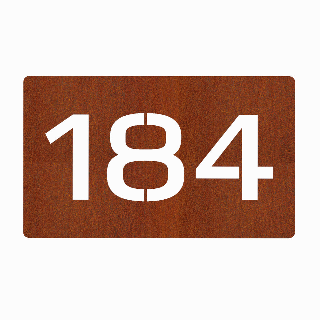 Moderne Hausnummer 184 aus Cortenstahl mit rostiger Patina, rechteckige Form und weiße Ziffern auf braunem Hintergrund, elegantes Design für Hausfassade