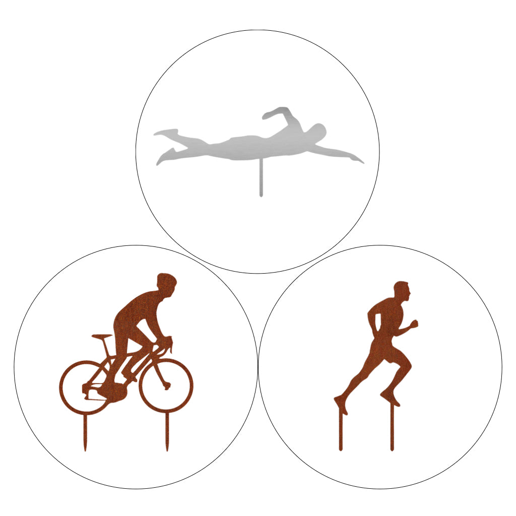 Gartenstecker-Set Triathlon mit einer Schwimmer-, Radfahrer- und Läufer-Silhouette aus Cortenstahl und Edelstahl, symbolisiert die Dynamik und Vielseitigkeit des Triathlons für den Garten.